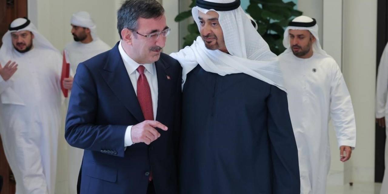 Cumhurbaşkanı Yardımcısı Yılmaz Ve Bakan Şimşek, Bae Devlet Başkanı Nahyan İle Bir Araya Geldi