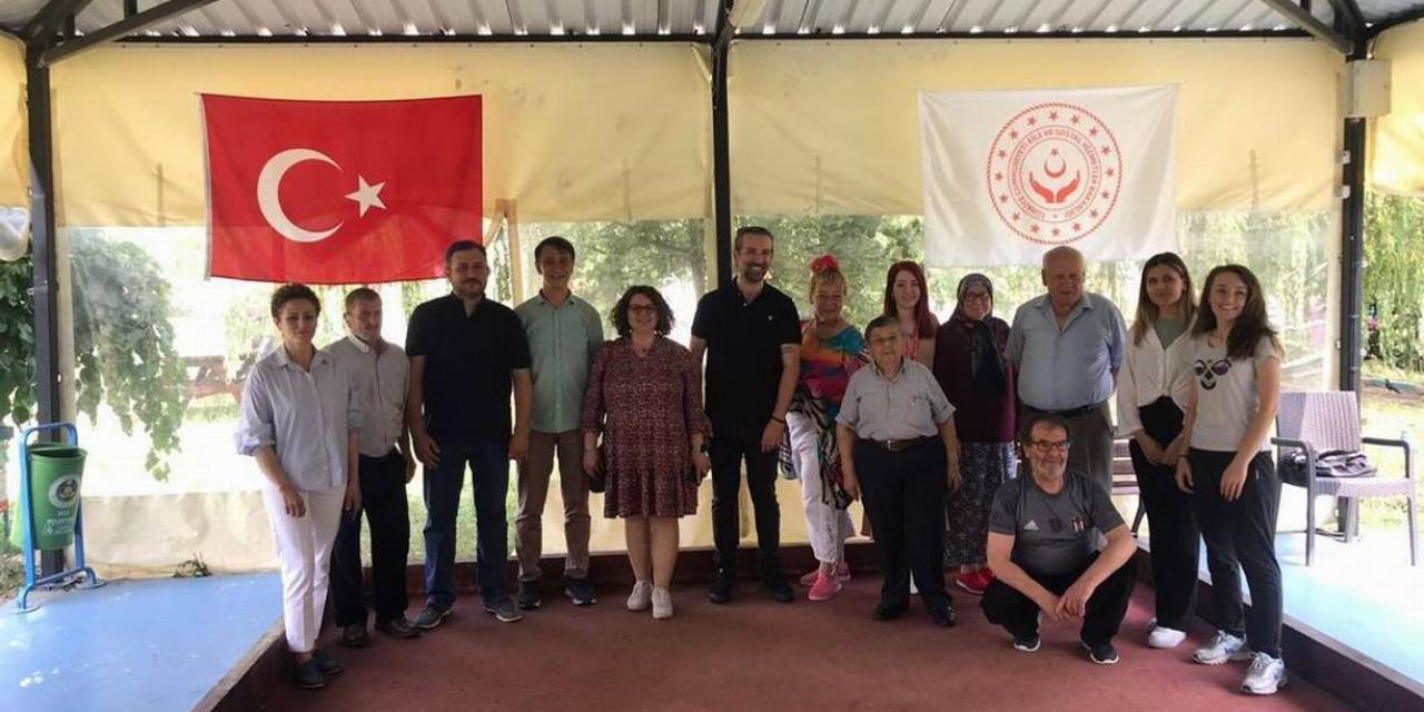 Huzurevi Sakinlerinin Bocce Keyfi