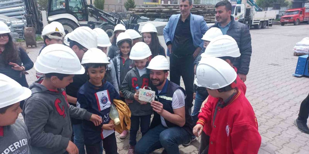 Minik Öğrencilerden Aras Elektrik’e Ziyaret