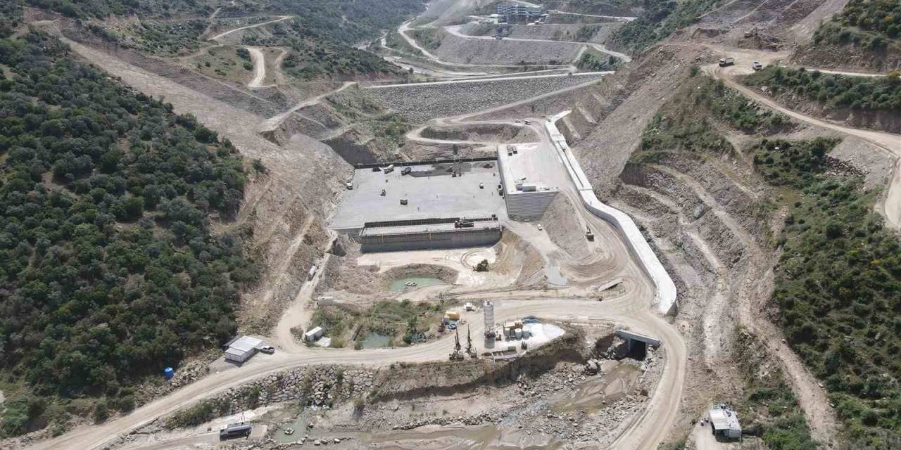 Sarıçay Barajı Yükseliyor