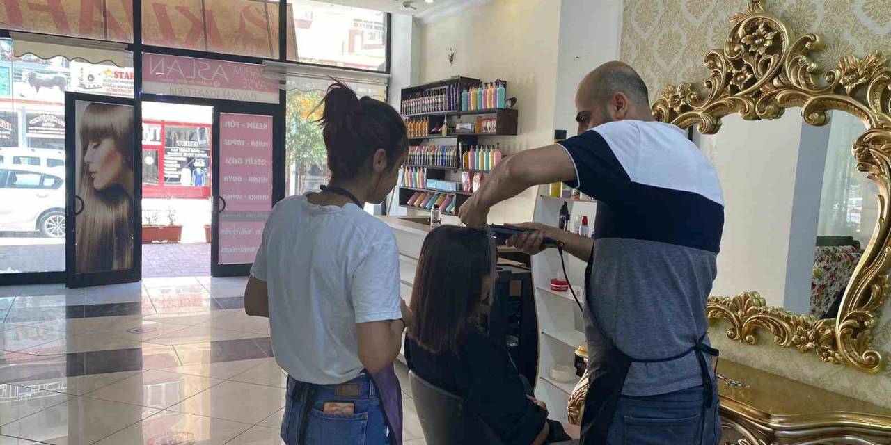 Mardin’de Kuaförlerde Bayram Yoğunluğu