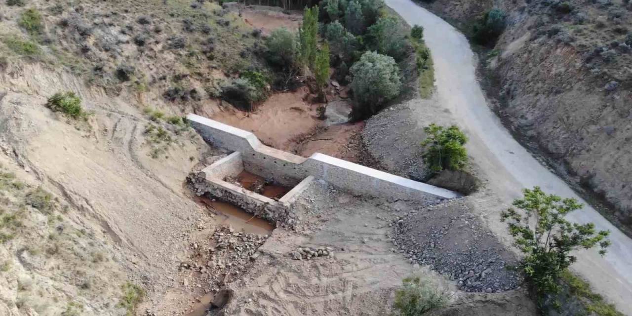 Yatırımlar Meyvesini Verdi: İnşa Edilen Bentler İlçeyi Selden Kurtardı