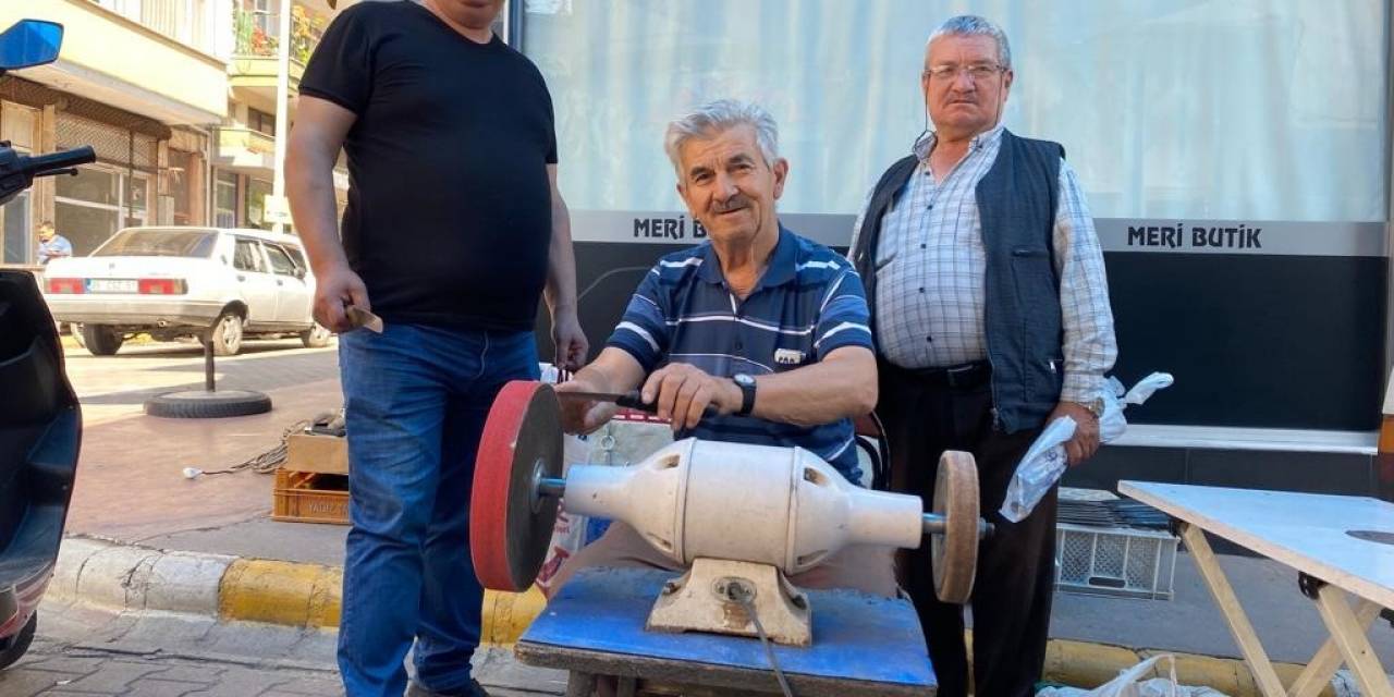 Bıçaklar Zamsız Bileniyor