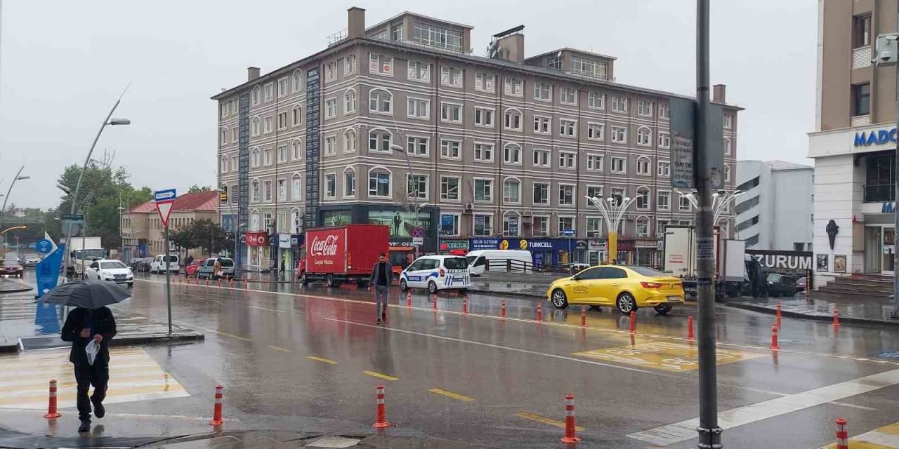 Erzurum Yağmura Teslim