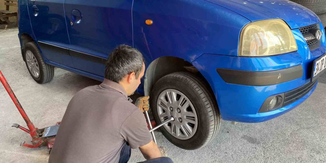 Bayram Tatilinde Uzun Yola Çıkacak Sürücülere Uzmanından Tavsiyeler
