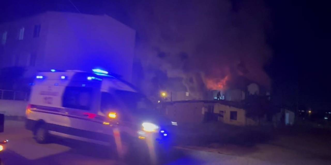 Önce Babasını Darbetti Sonra Evi Ateşe Verdi