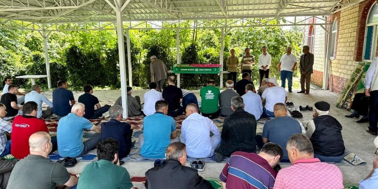 Beyin Kanamasından Ölen Liseli Açelya’ya Gözyaşı
