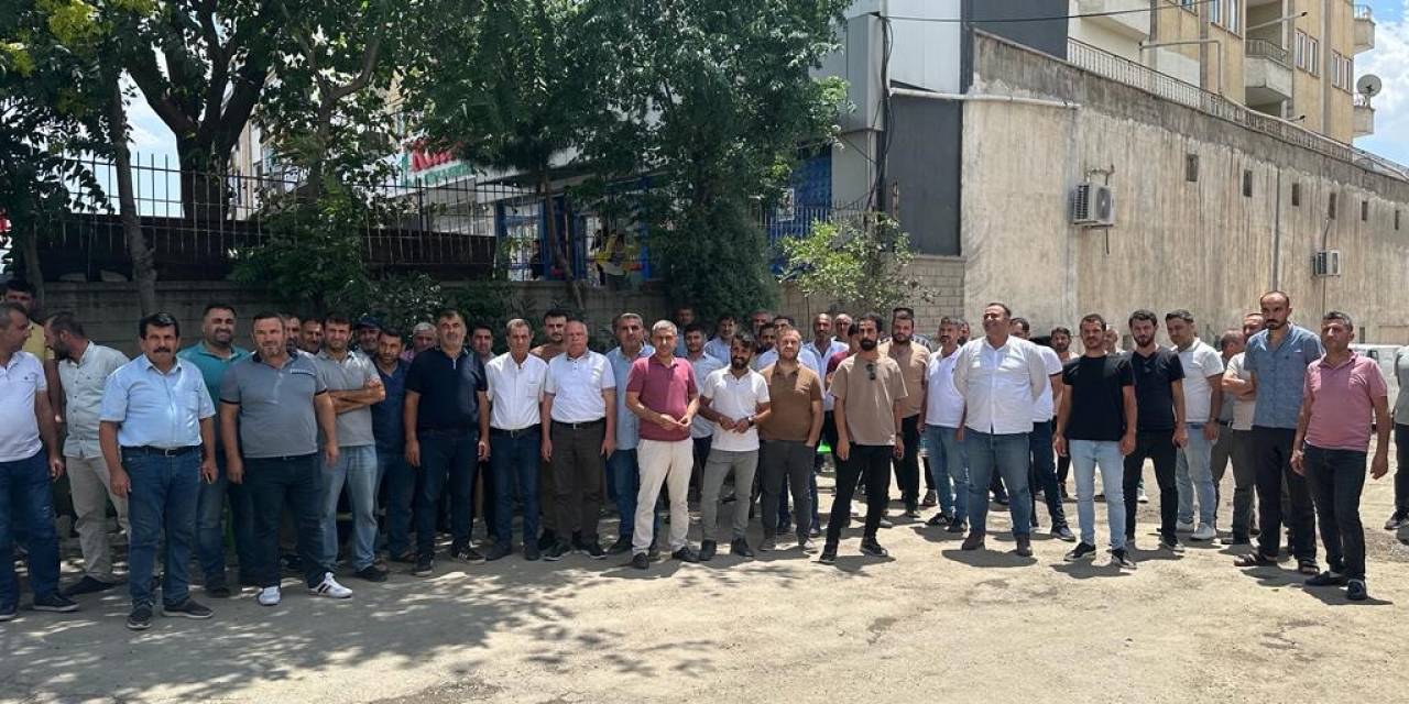Kozluk Belediyesi Çalışanları İş Bırakma Eyleminde