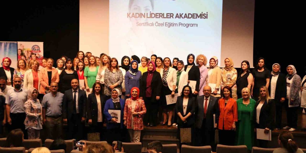 Lider Kadınlar Sertifikalarını Aldı