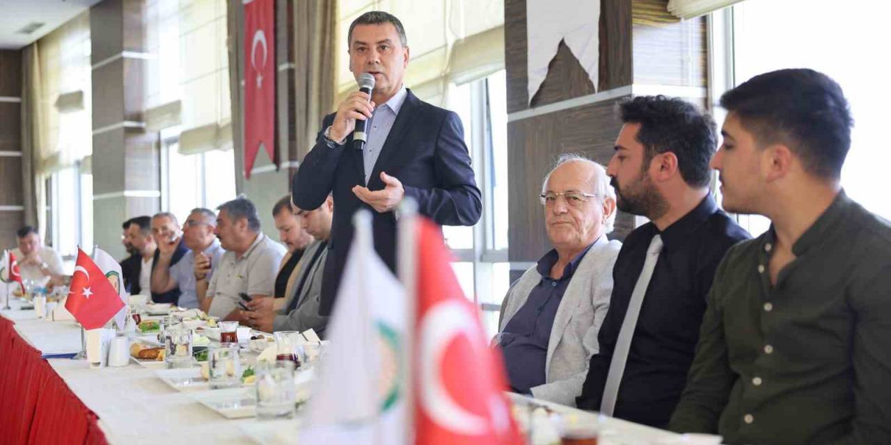 Gölbaşı Belediye Başkanı Şimşek Emlak Danışmanlarıyla Kahvaltıda Buluştu