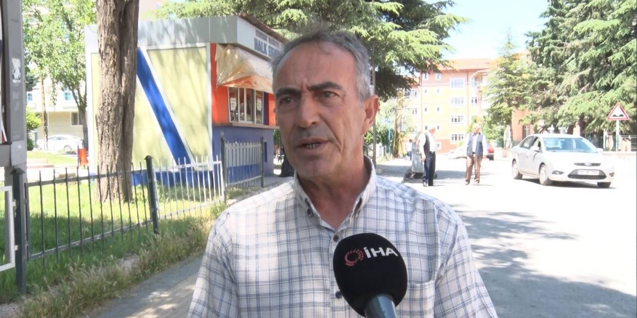 Yolda Gördüğü Husumetlisini Aracıyla Ezdi, Dehşete Düşüren Kaza Kameralara Yansıdı