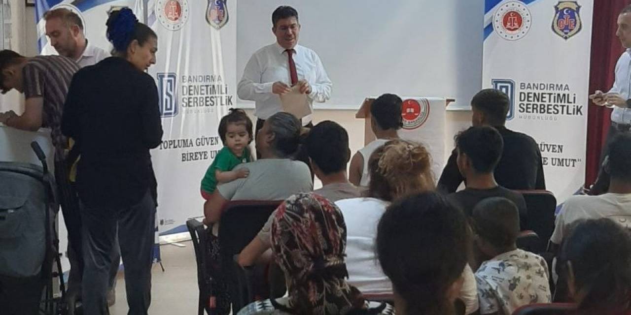 Çocuk Yükümlülere Kurban Bayramı Dolayısı İle Giyim Çeki Hediyesi