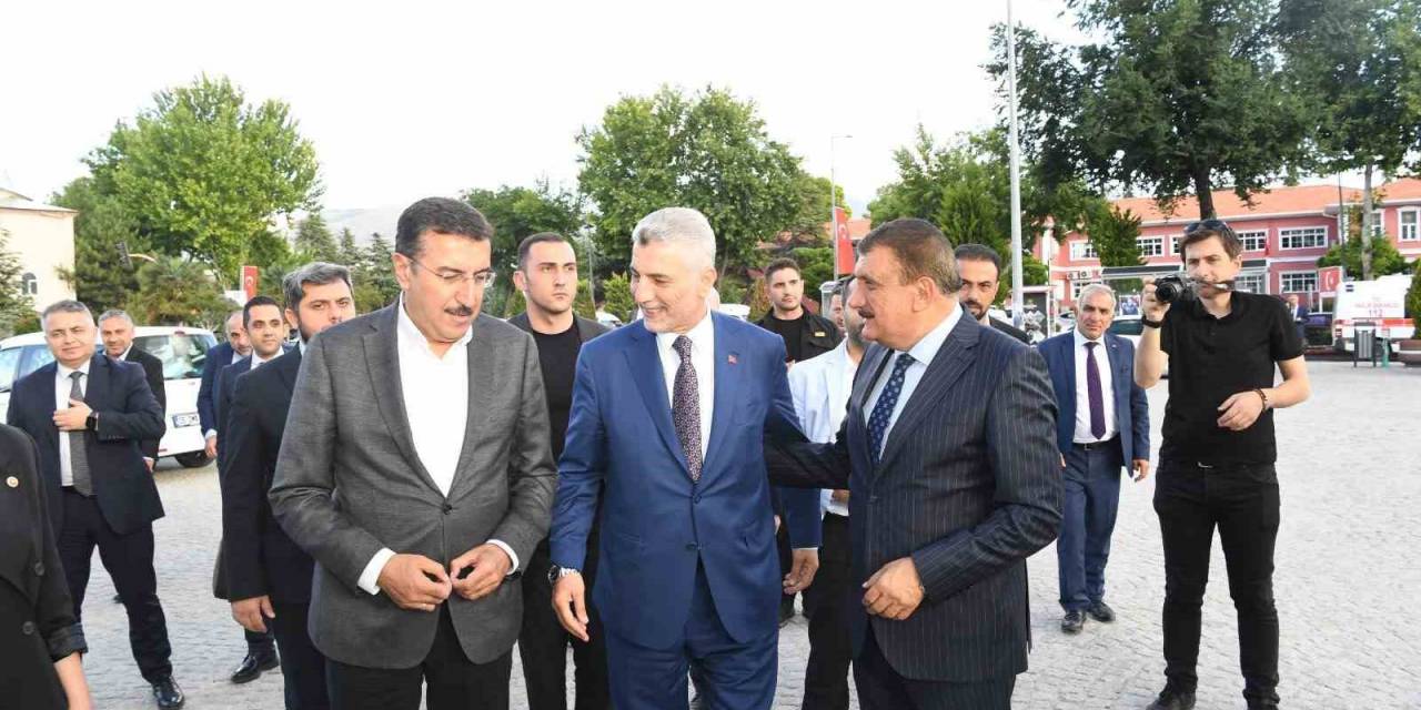 Bakan Polat: "deprem Bölgesinin İnşası Noktasında Çok Büyük Çabalar Sarf Ediliyor"