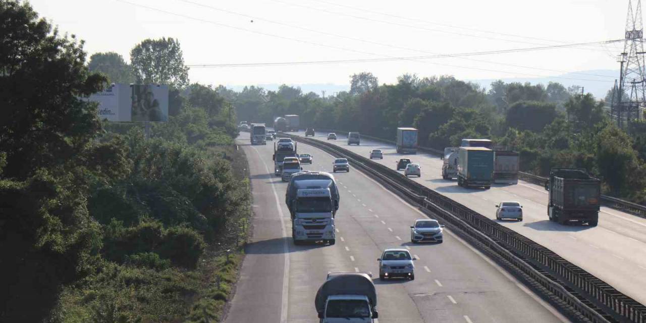 Anadolu Otoyolu’nun Sakarya Geçişinde Akıcı Bayram Yoğunluğu