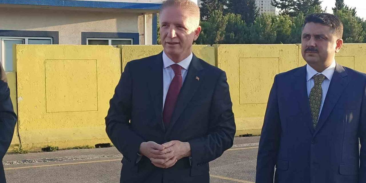İstanbul Valisi Gül, Bayram Tatili Öncesi Denetim Noktalarını Ziyaret Etti