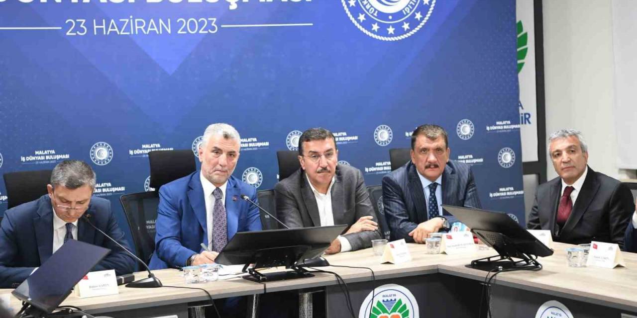 Ticaret Bakanı Bolat’tan Malatya’da Konteyner Kent Ziyareti