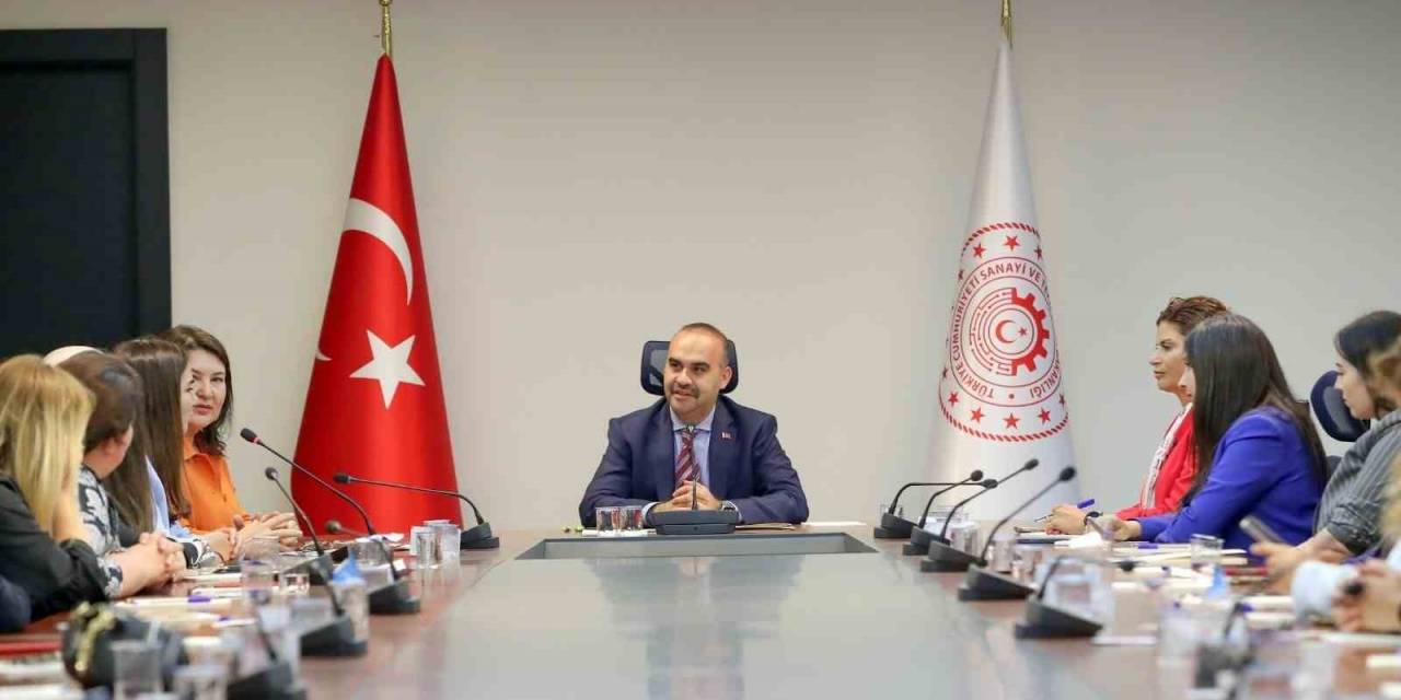 Aosb’nin Kadın Sanayicileri, Bakan Kacır İle Görüştü