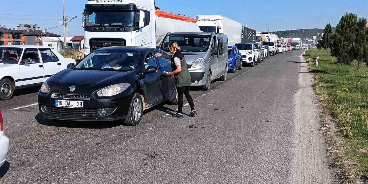 Kütahya’da Vatandaşlara Orman Yangınlarına Karşı Bilgilendirme Broşürü