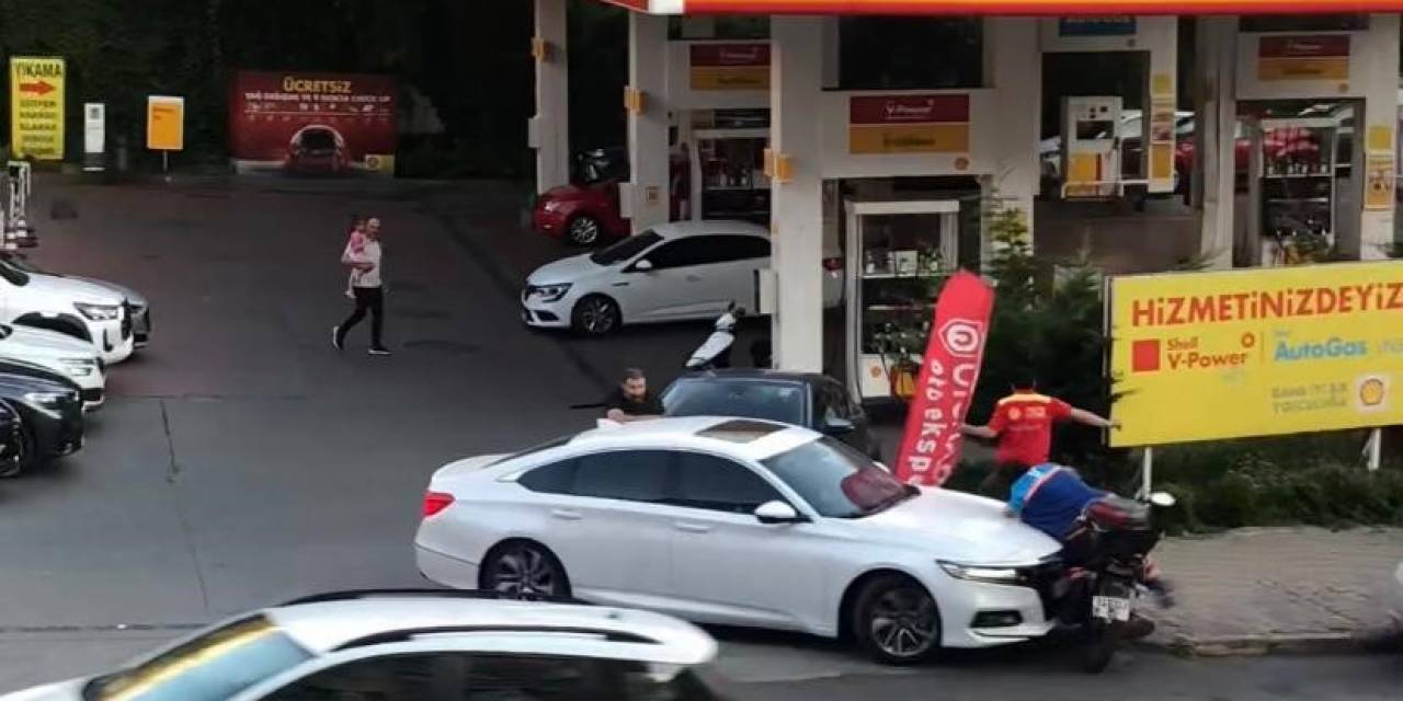 Üsküdar’da Dehşet: Benzin Alamayınca Çalışanların Üzerine Otomobil Sürdü