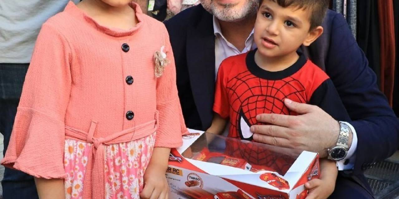 Ak Parti İzmir’den ‘8’i Bir Yerde’ İlçe Turu