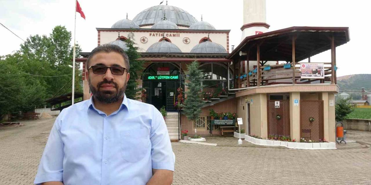 Görenler Durmadan Edemiyor