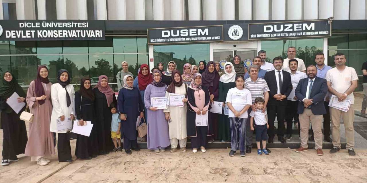 Dü’de Danışmanlık Ve Rehberlik Sertifika Programı Düzenlendi