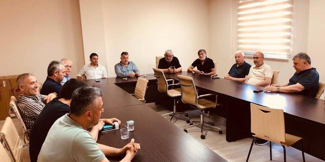 Düzcespor Yönetimi İstifa Etti