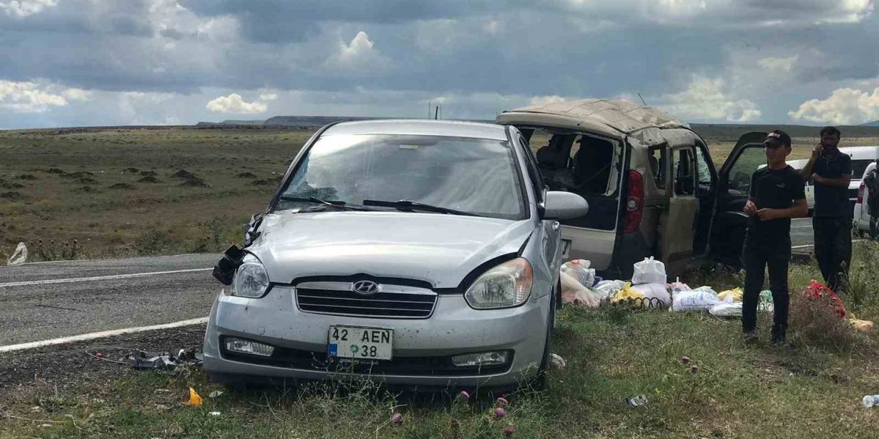 Kars’ta Trafik Kazası: 3’ü Çocuk 12 Yaralı