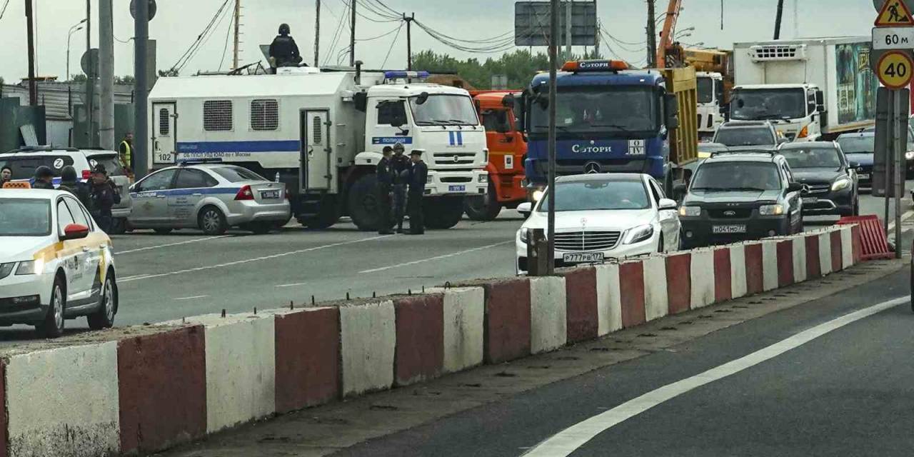 Wagner Askerlerinin İlerleyişine Karşı Lipetsk’te Hendekler Kazıldı