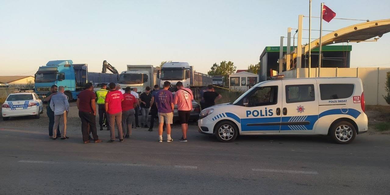 Yol Verme Kavgasında Silahlar Konuştu: 5 Yaralı