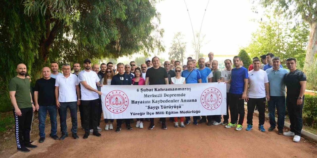 Adana’da Öğretmenler Depremde Hayatını Kaybeden Vatandaşlar Anısına Yürüdü