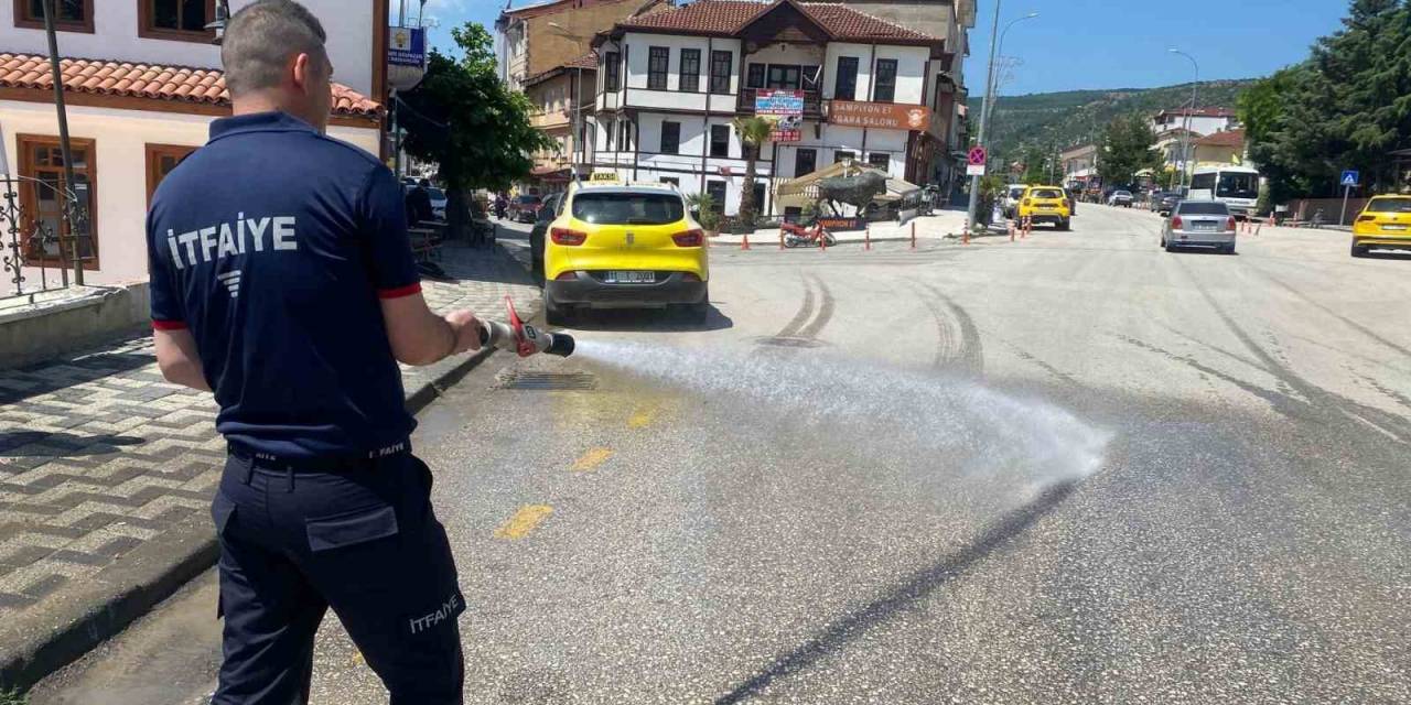 Kurban Bayramı Öncesi İlçede Genel Temizlik Yapıldı