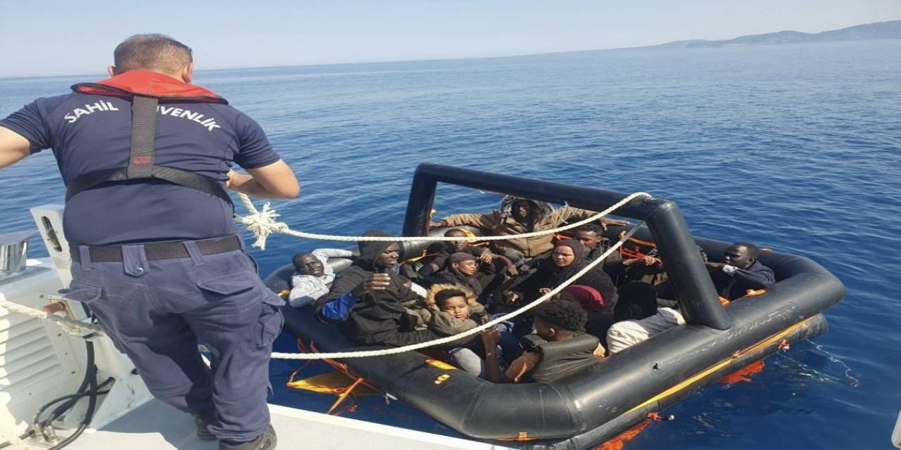 Yunan Unsurlarınca Ölüme Terk Edilen 14 Kaçak Göçmen Kurtarıldı