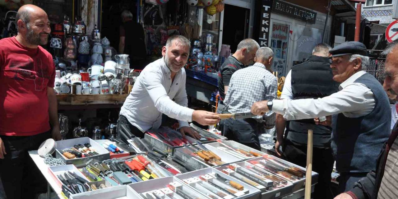 Kars’ta Bıçaklar Görücüye Çıktı