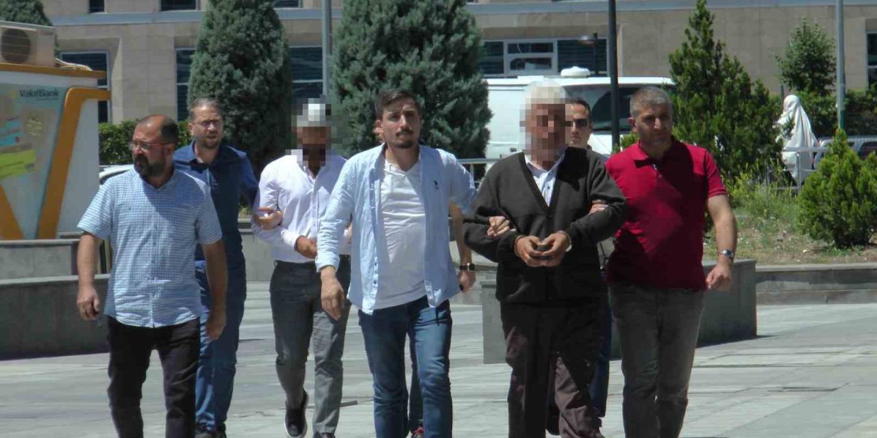 Yolcu Kavgasında Meslektaşını Öldüren Taksici Tutuklandı