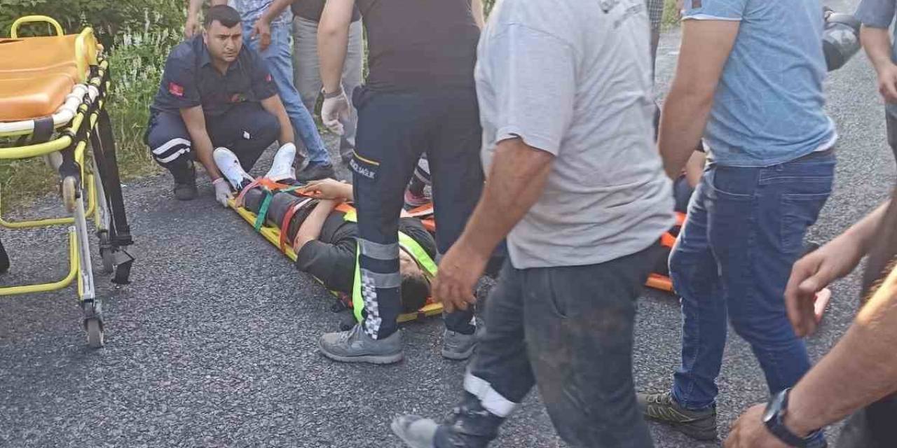 Alaplı’da Otomobil İle Motosiklet Kaza Yaptı: 2 Yaralı