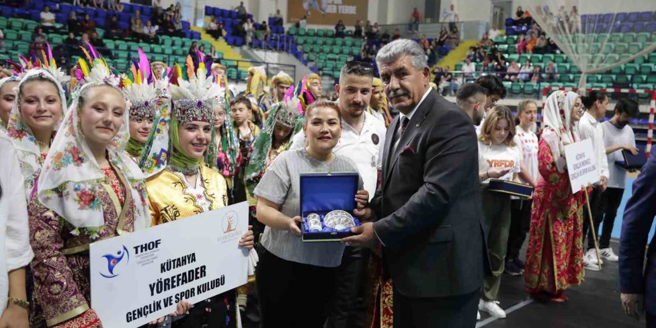 Kulüpler Arası Halk Oyunları Kütahya İl Yarışmaları Renkli Görüntülere Sahne Oldu