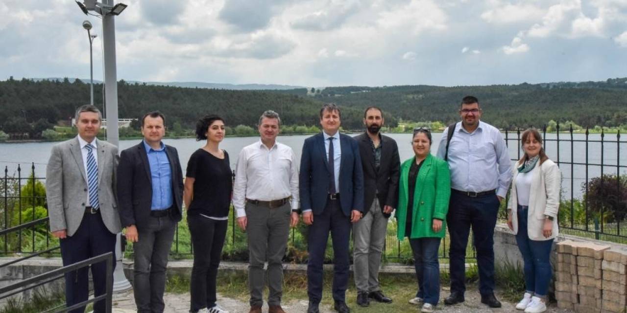 Bşeü Pelitözü Gölpark Misafirhanesi’nde Bir Araya Geldiler