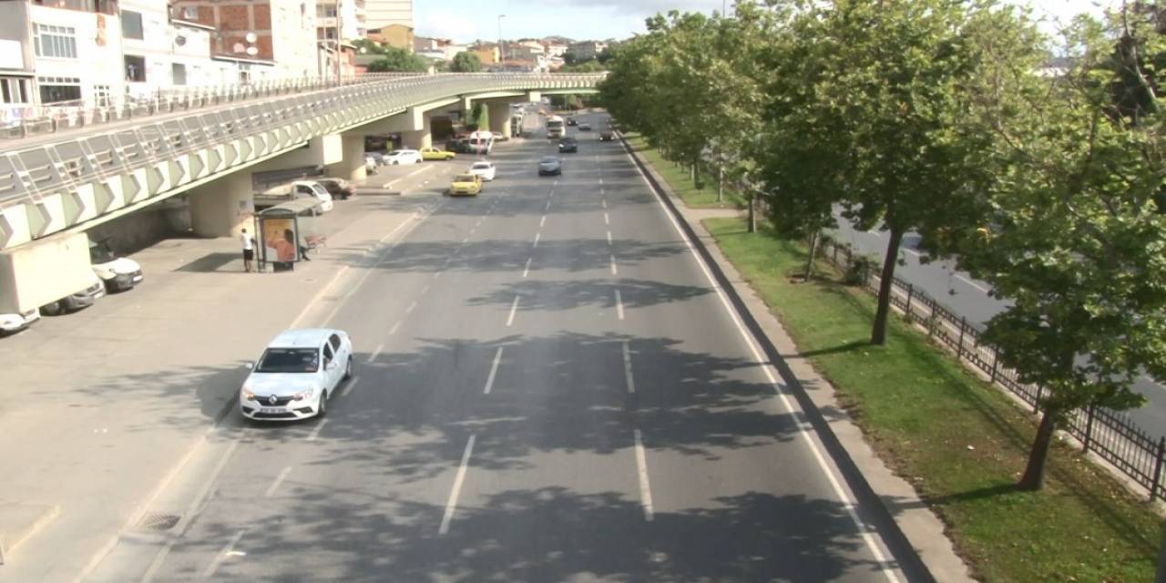 İstanbul’da Haftanın İlk Günü Yollar Boş Kaldı