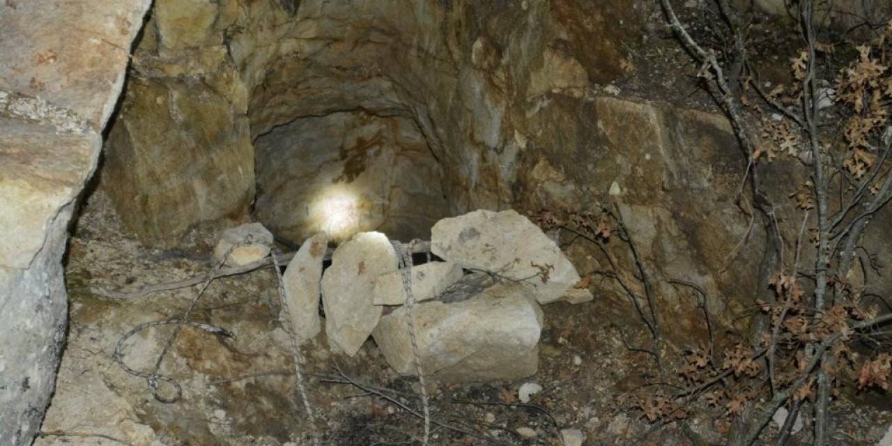 Kaçak Kazı Yapan 3 Şahsa Jandarmadan Suçüstü