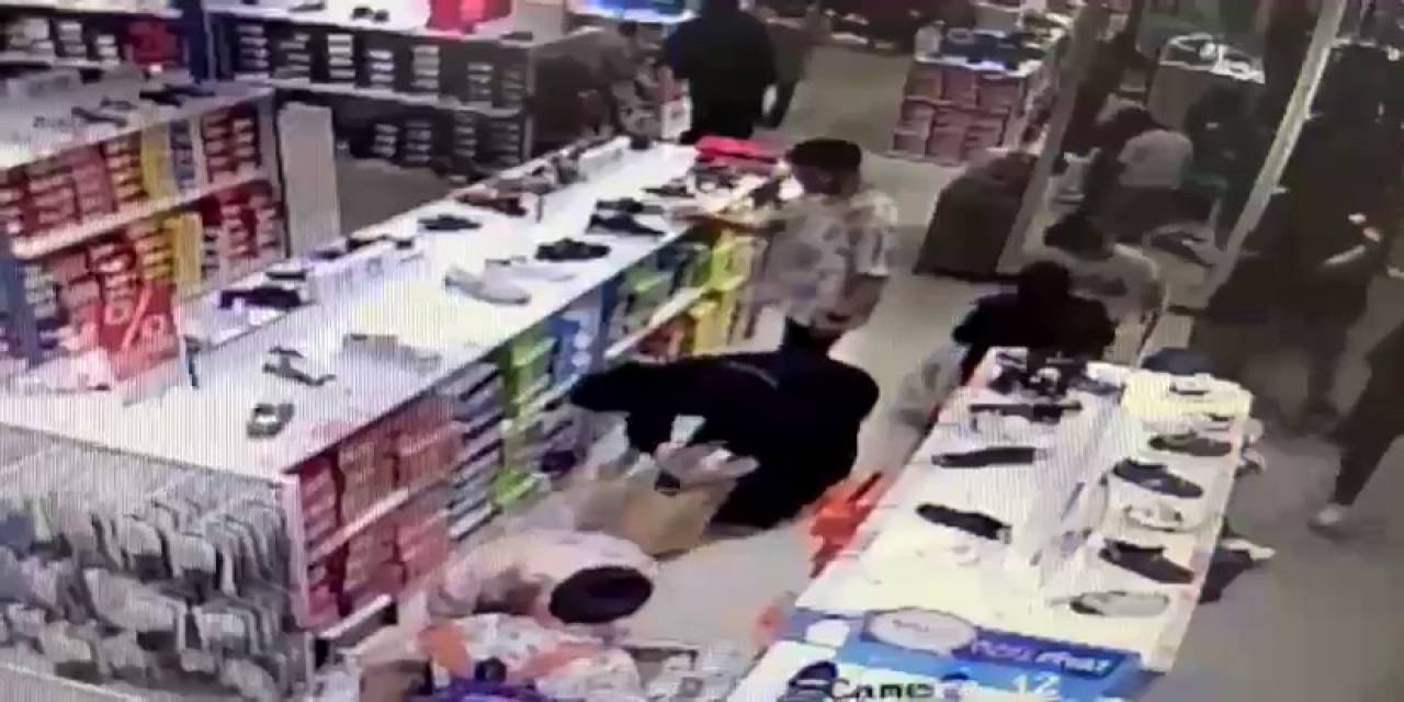 Bayram Alışverişi Yapan Kadına Hırsızlık Şoku
