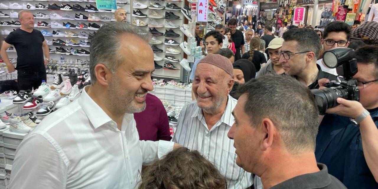 İşte Örnek Belediyecilik... 30 Bin Çocuğa Bin Liralık Bayram Çeki