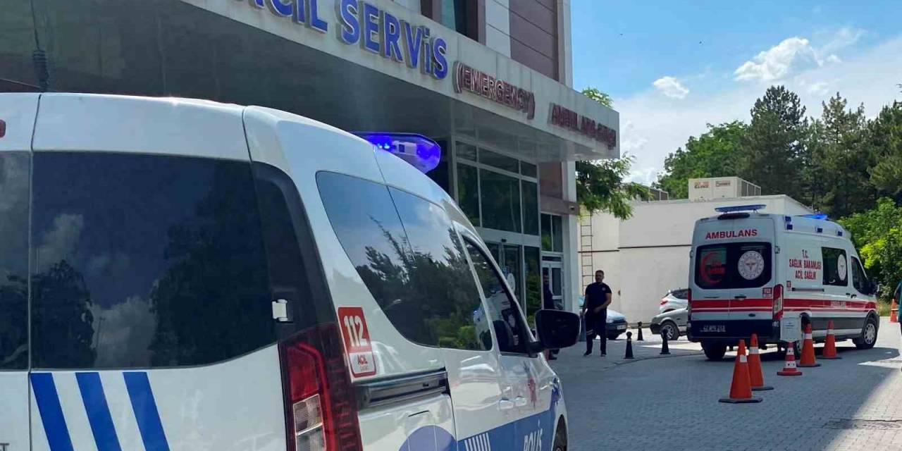 Devrilen Motosikletin Sürücüsü Yaralandı