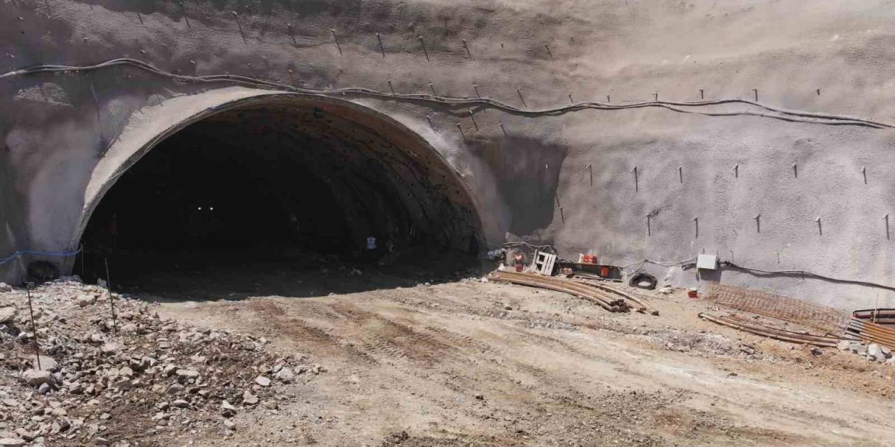 Filyos’a Giden Tünel Çalışmalarında Işık Göründü