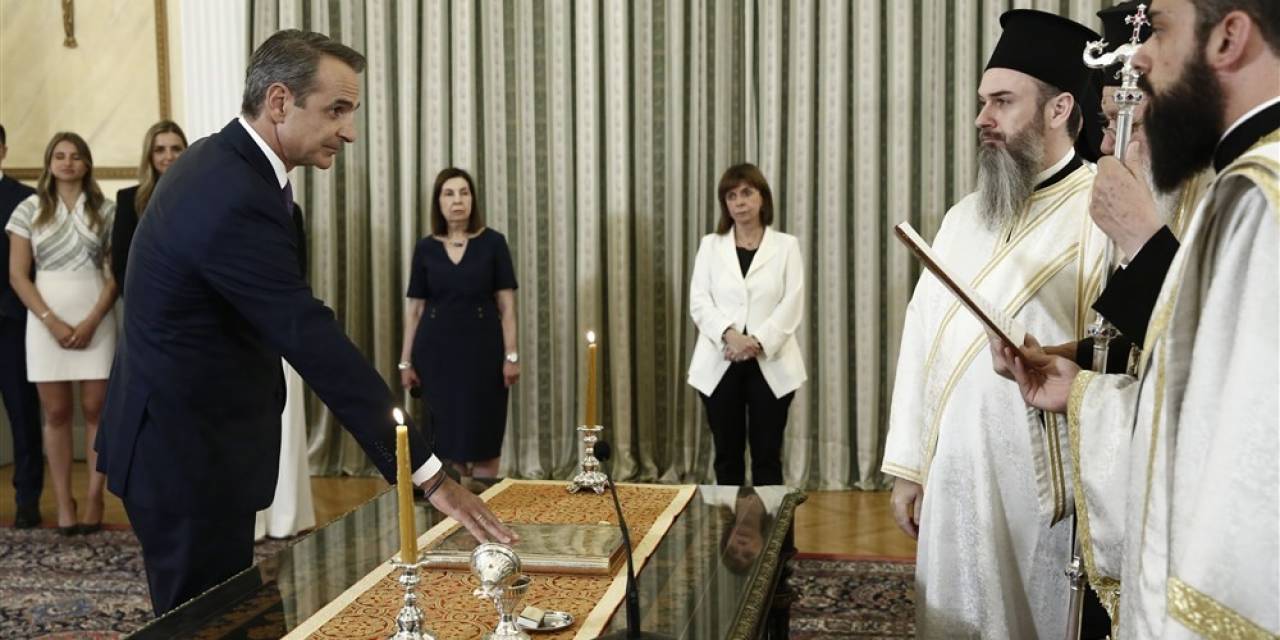 Yeniden Başbakan Seçilen Miçotakis Yemin Etti