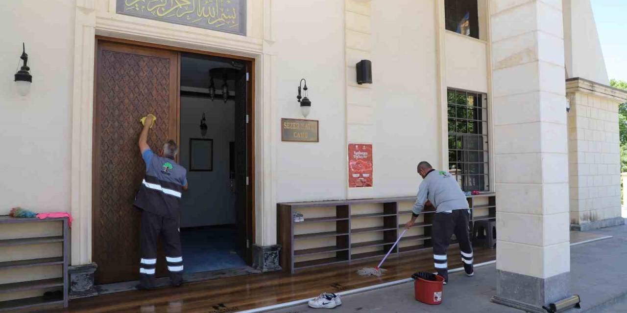 Tüm Camiler Bayram Namazına Hazır