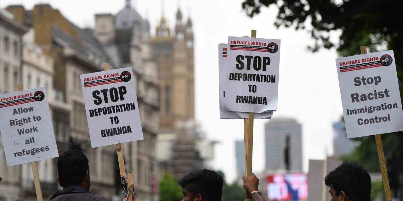 Ruanda’ya Sınır Dışı Edilecek Her Bir Yasa Dışı Göçmenin Maliyeti İngiltere’ye 169 Bin Pound