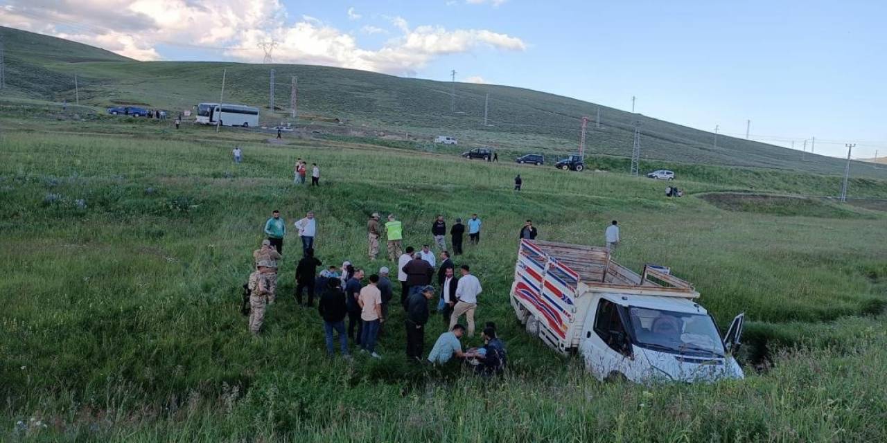 Ağrı’da Trafik Kazaları: 2’si Ağır 18 Yaralı