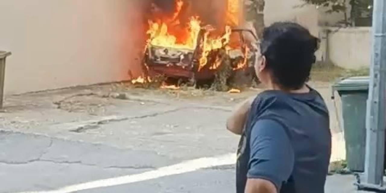 Torpille Oynayan Çocuklar Park Halindeki Aracı Yaktı
