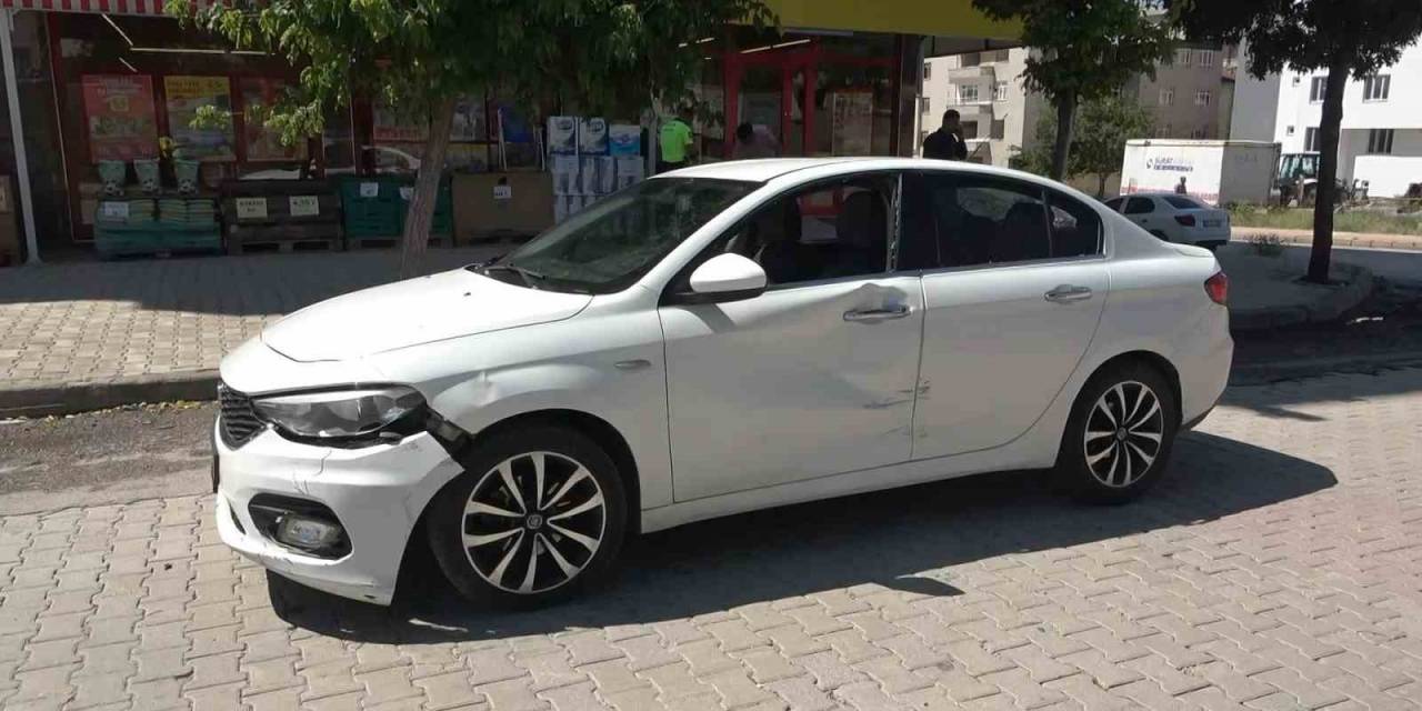 Elazığ’da Motosiklet İle Otomobil Çarpıştı: 1 Yaralı